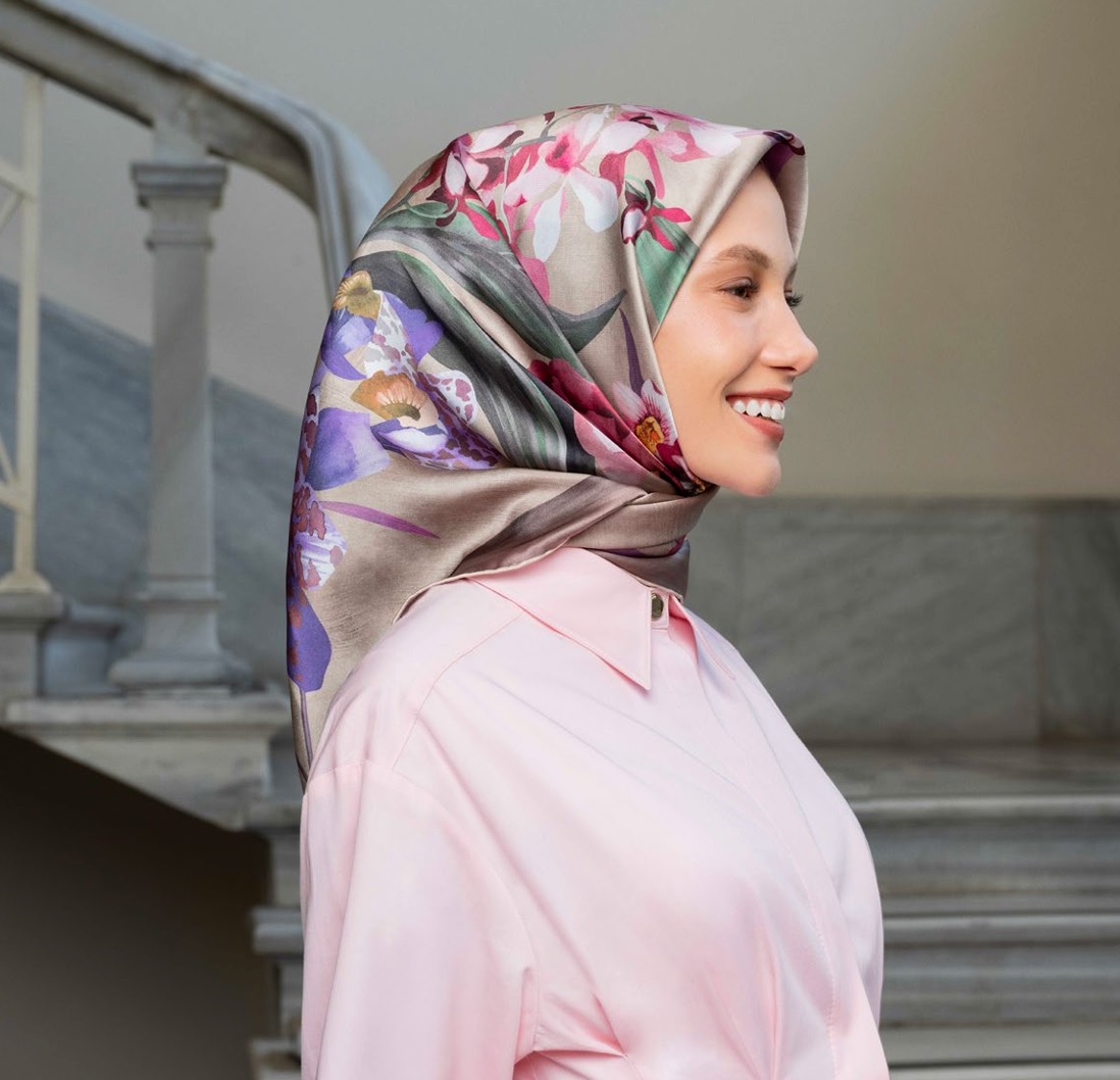 35 Armine Sura İpek Eşarp 9215d