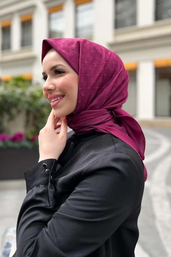 993 Pierre Cardin Eşarp 1030400
