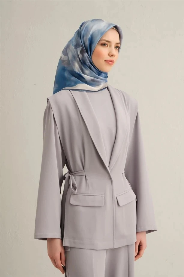 38 Armine Sura İpek Eşarp 9310D