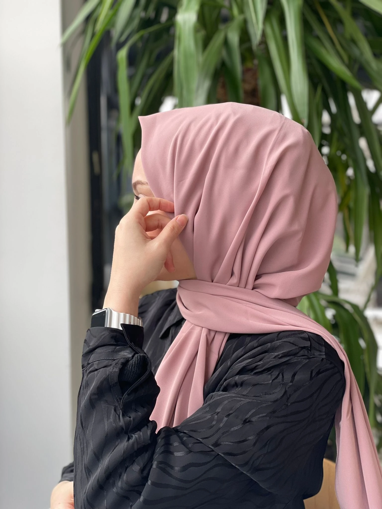 Koyu Pudra Sima Medine İpeği Şal