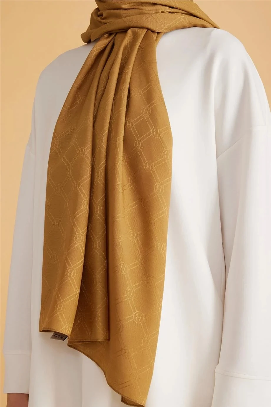 23 Belli Fresh Monogram Şal 2