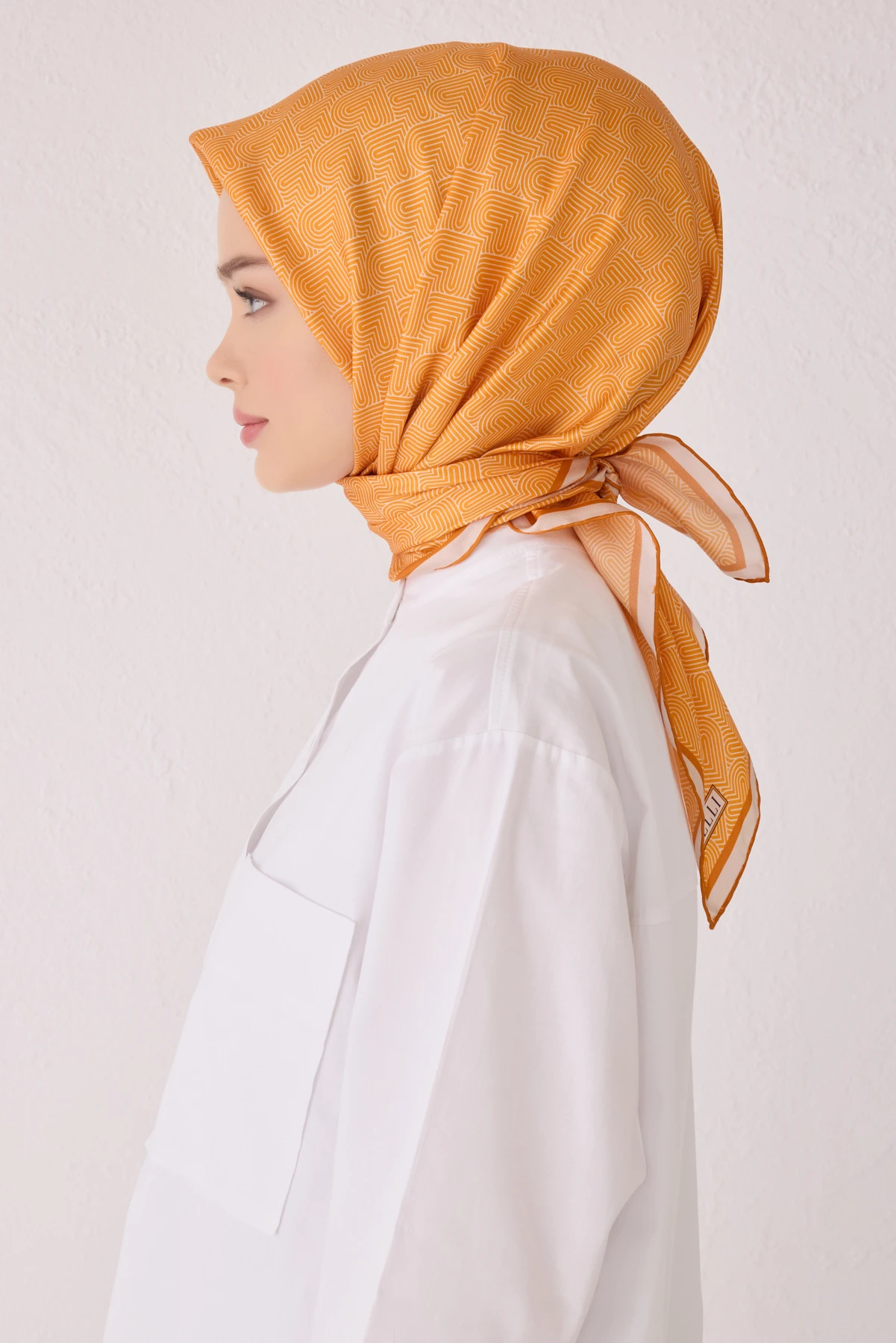 38 Belli Twill İpek Eşarp 4055D