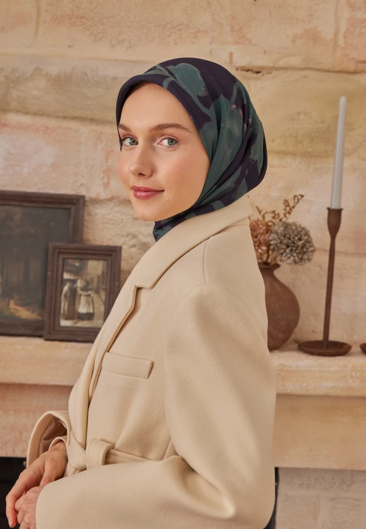 LACİVERT Fresh Scarfs Dark Flower Desen Pamuk İpek Eşarp