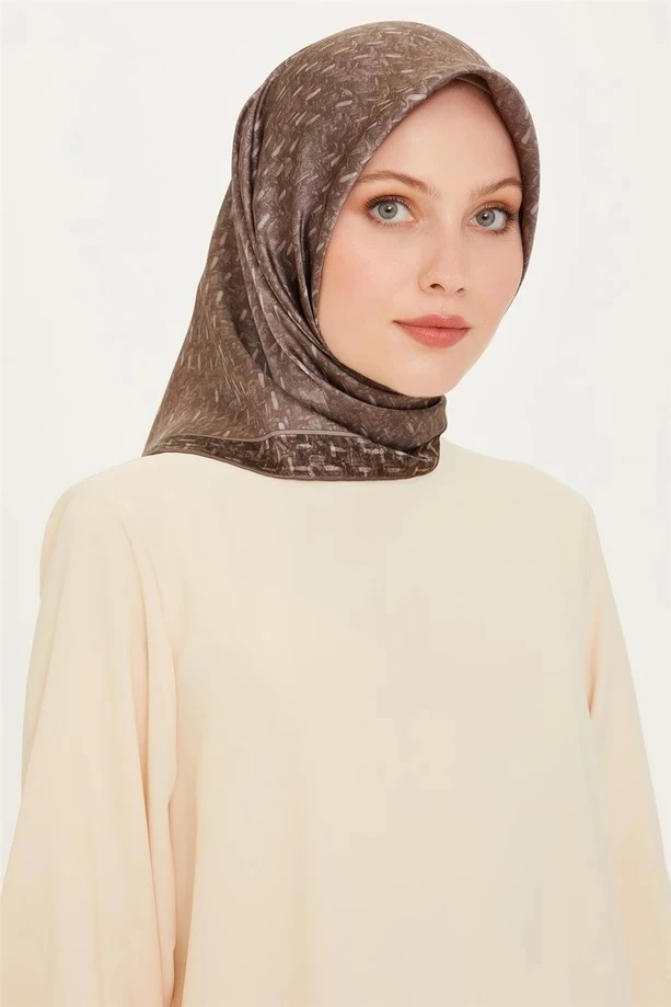 86 Armine Sura İpek Eşarp 9230D