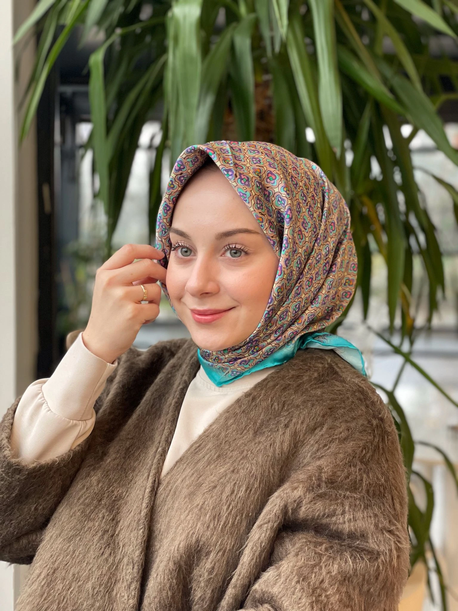 36 Armine Sura ipek Eşarp 9134D