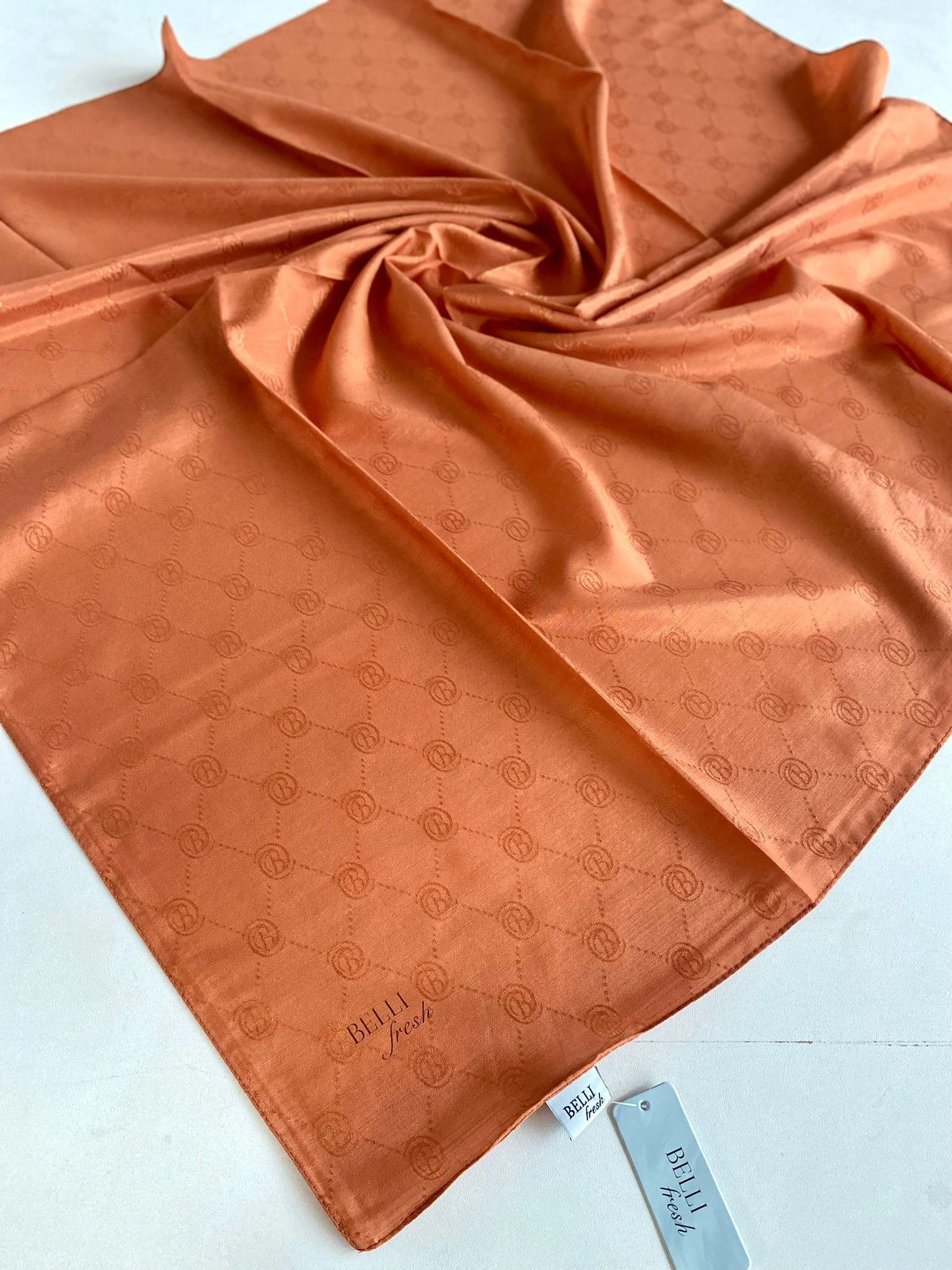 89 Belli Fresh Monogram Eşarp 2