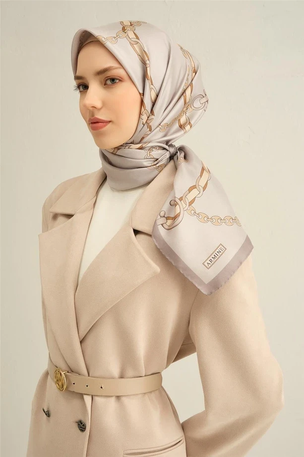 31 Armine Sura İpek Eşarp 9346D