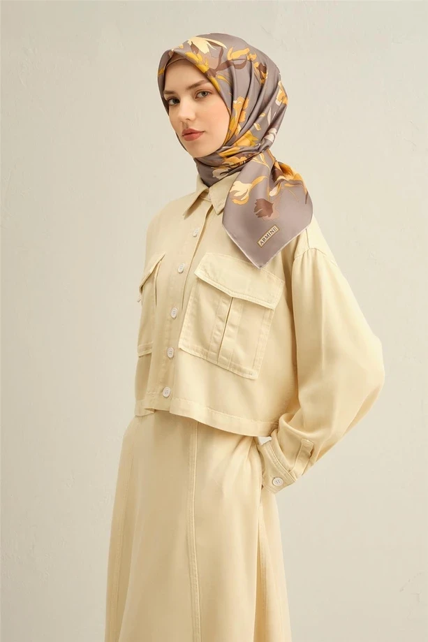 38 Armine Sura İpek Eşarp 9342D