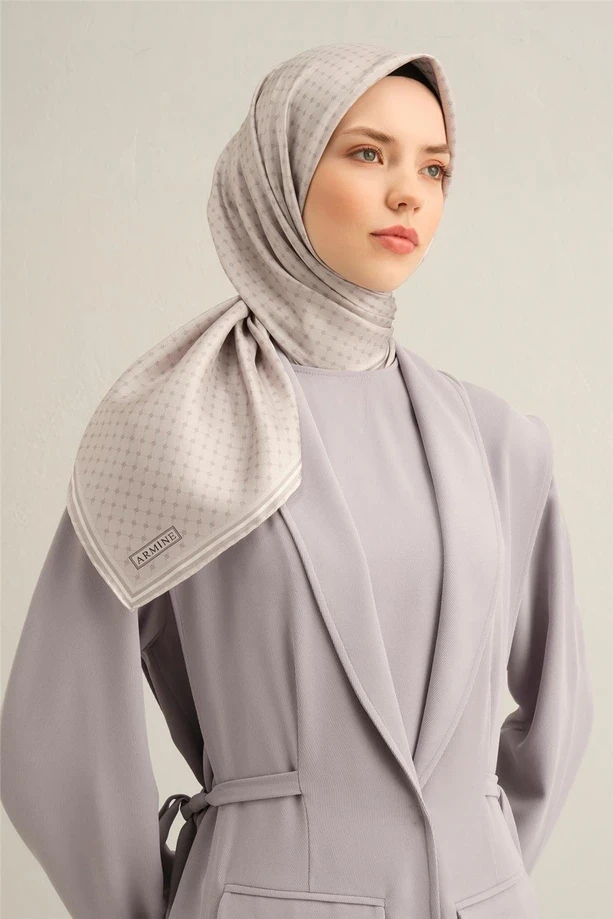 55 Armine Sura İpek Eşarp 9345D