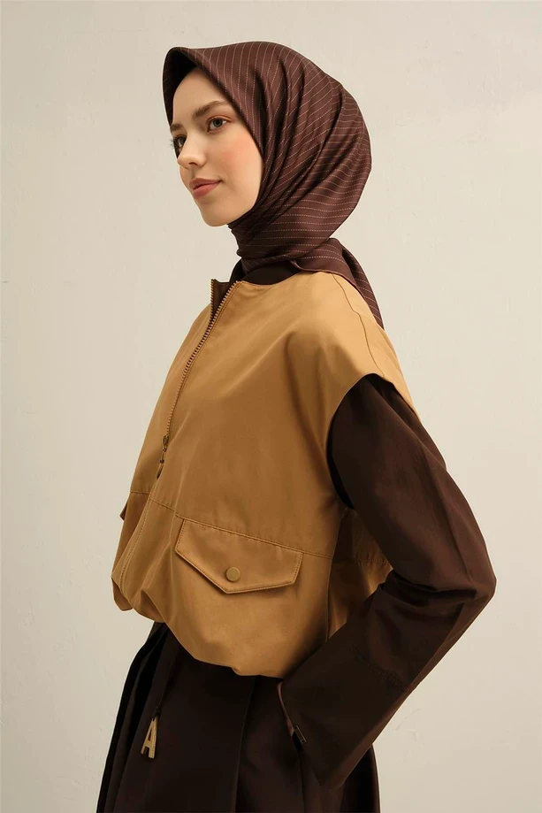 84 Armine Sura İpek Eşarp 9348D