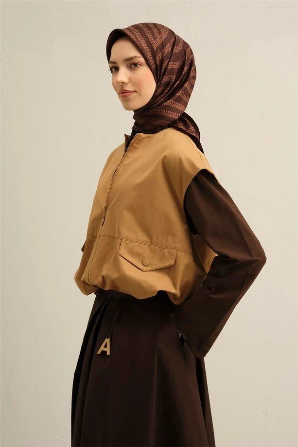 84 Armine Sura İpek Eşarp 9351D