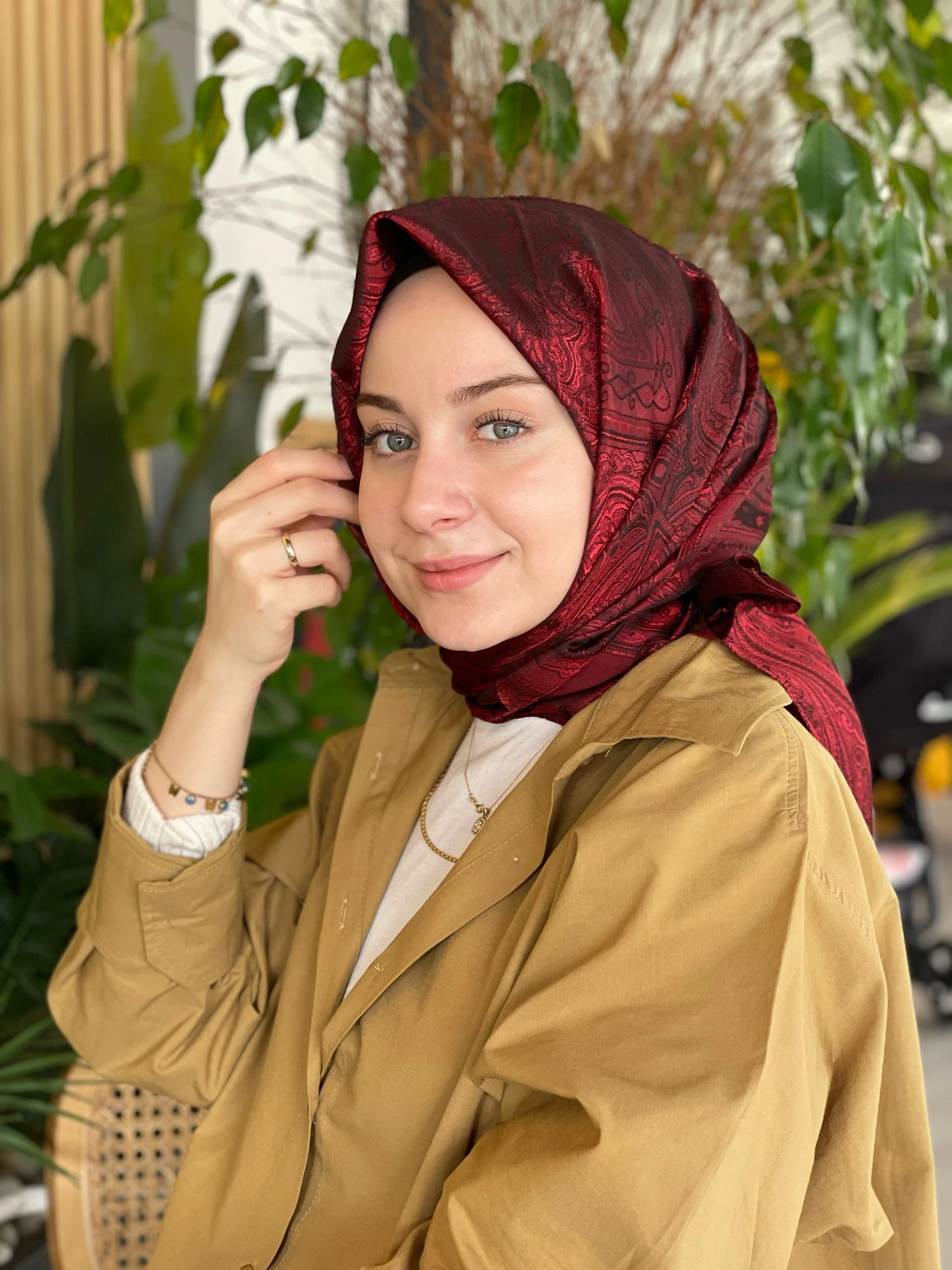 Kırmızı İpekseli Jakar Etro Desen Eşarp