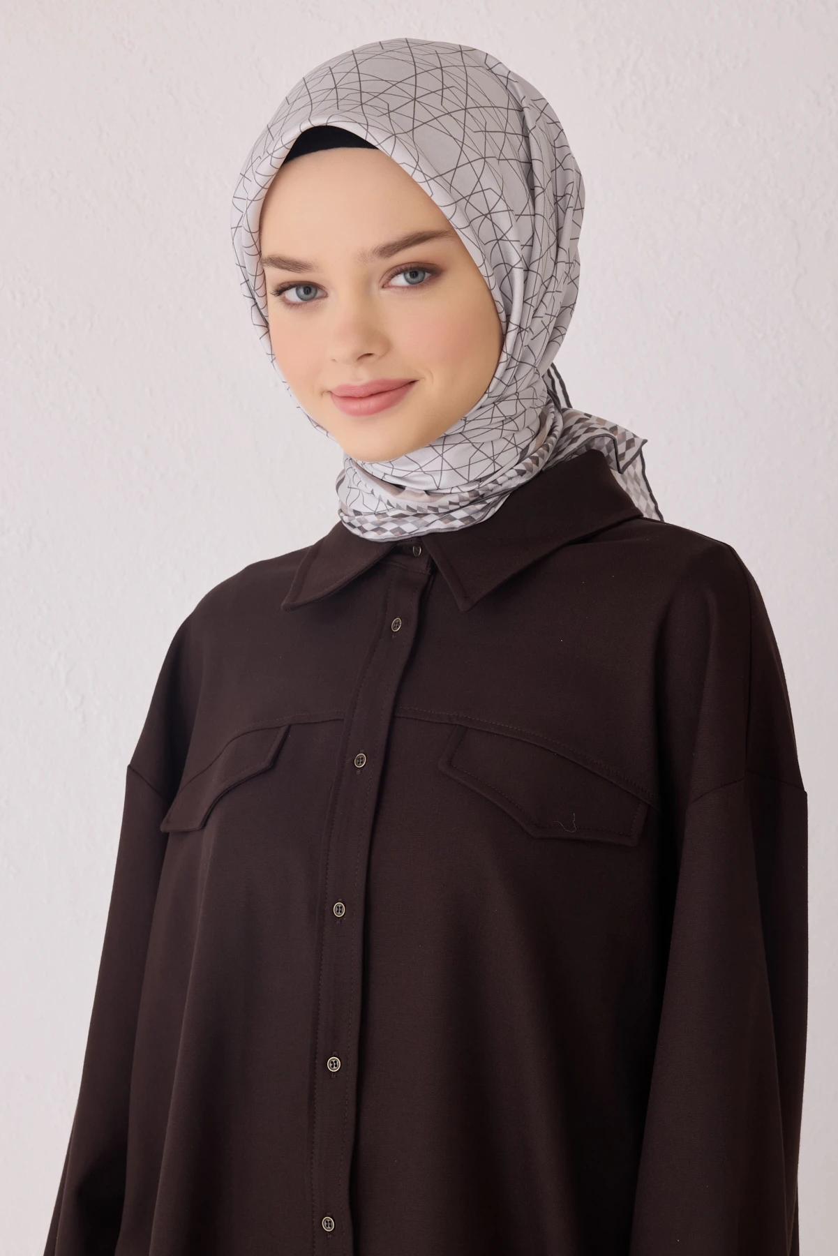 02 Belli Twill İpek Eşarp 4053D