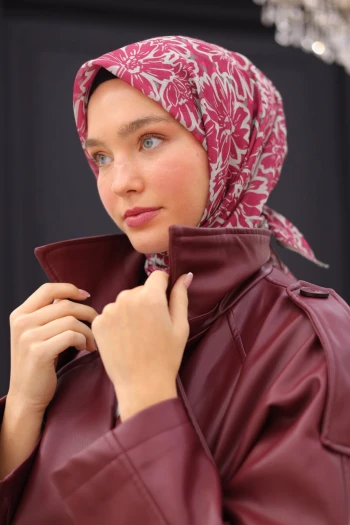 17 Silk Home Çiçekli Soft Eşarp