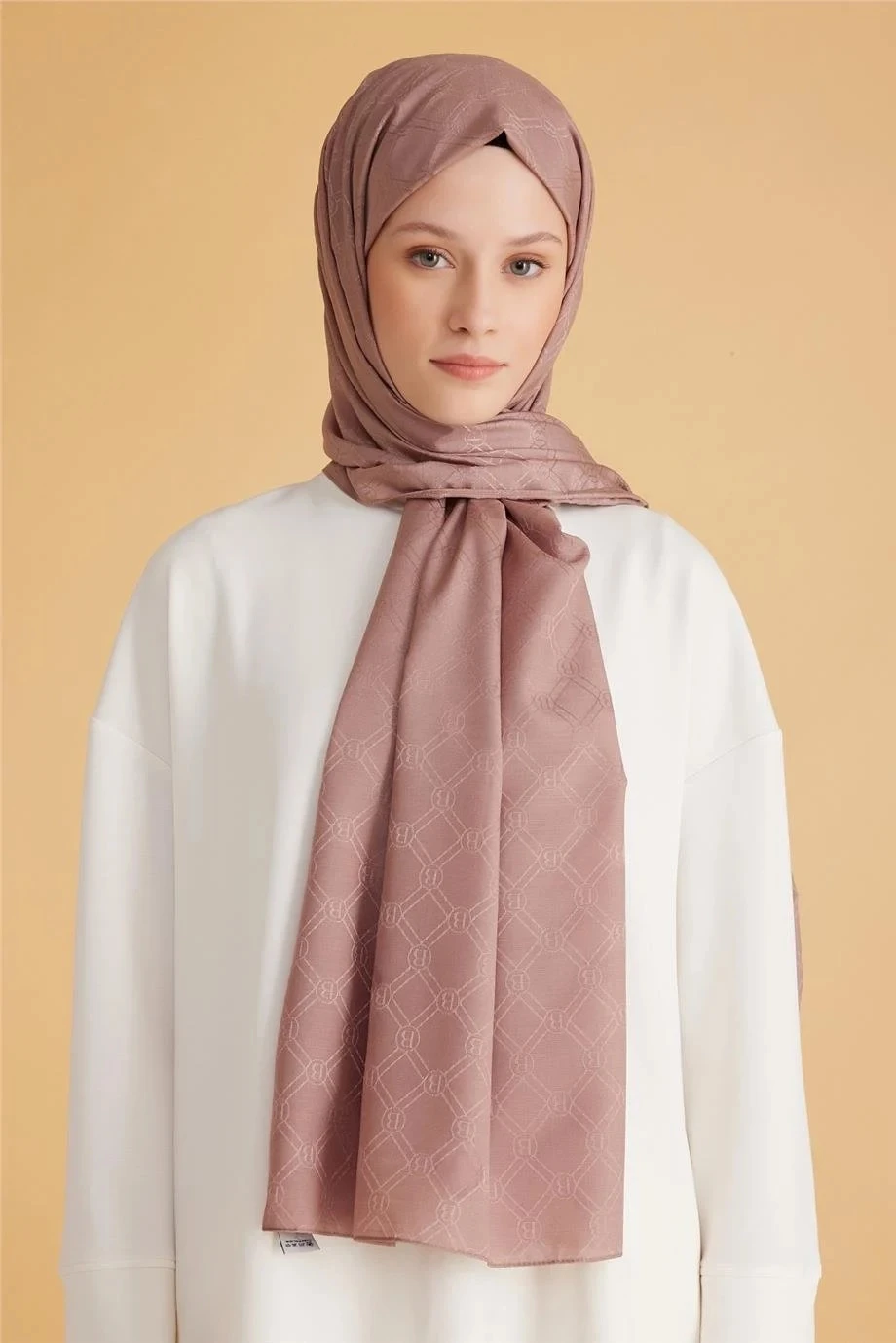 20 Belli Fresh Monogram Şal 2