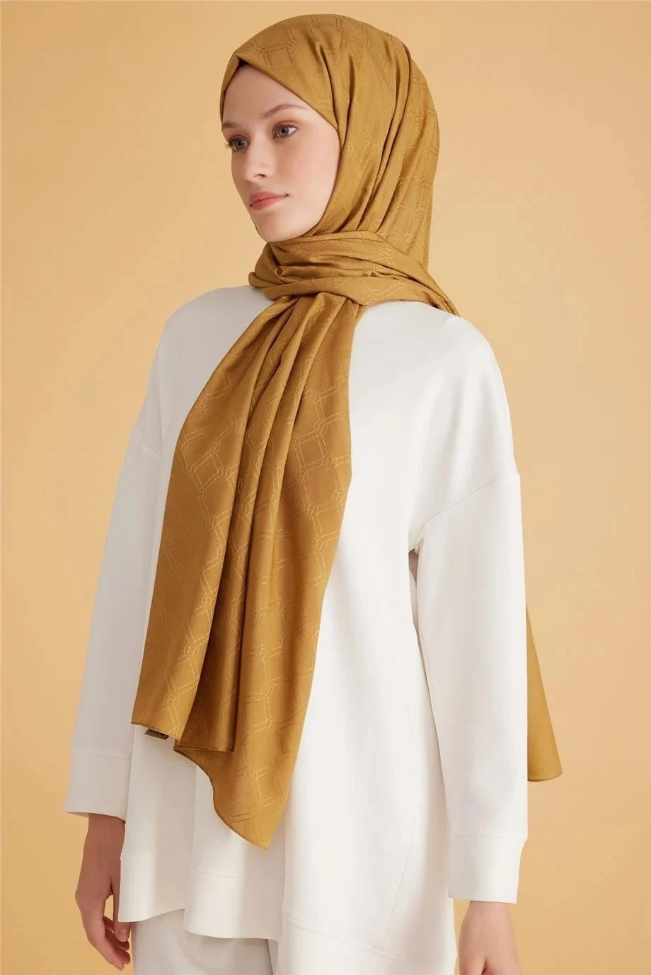 23 Belli Fresh Monogram Şal 2