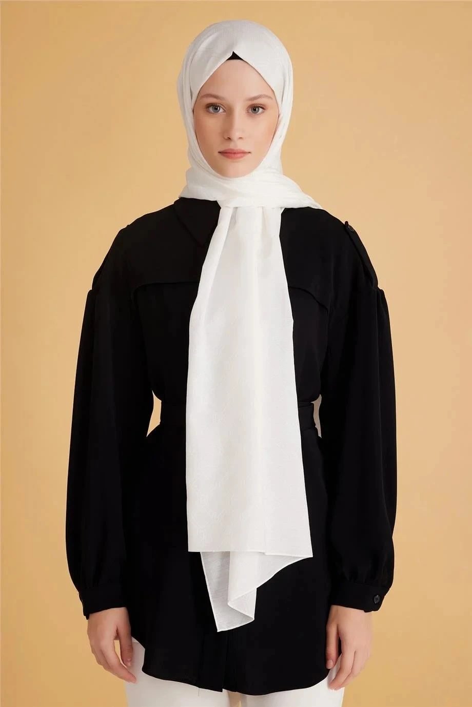 71 Belli Fresh Monogram Şal 2