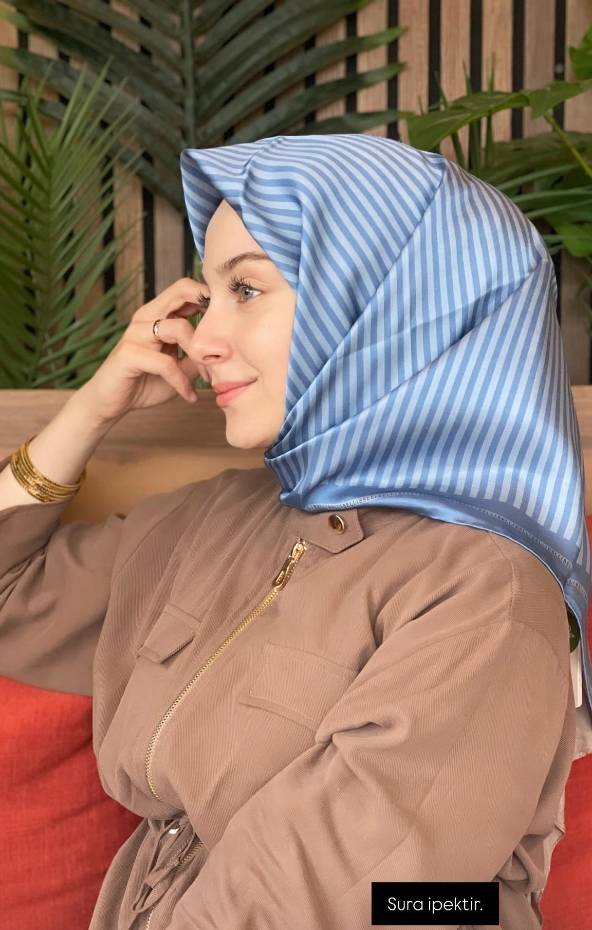 91 Belli Sura İpek Eşarp 4115D