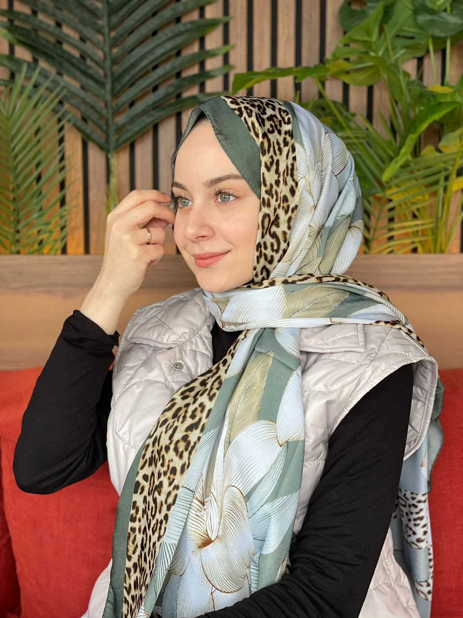 Çağla Cardion Premium Leopar Yaprak Desen Şal