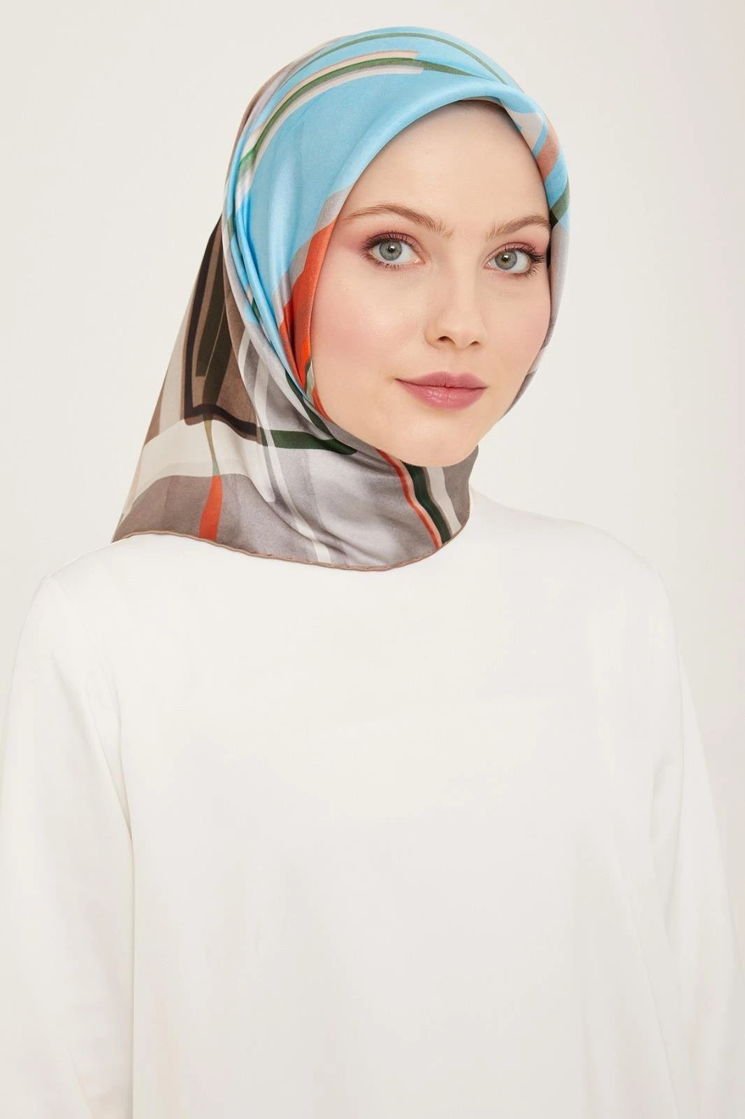 05 Armine Twill İpek Eşarp 9147D