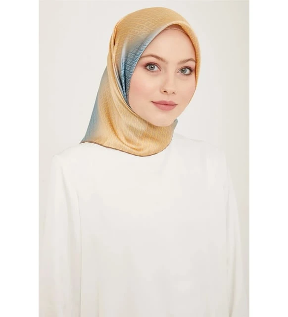 09 Armine Sura İpek Eşarp 9104D