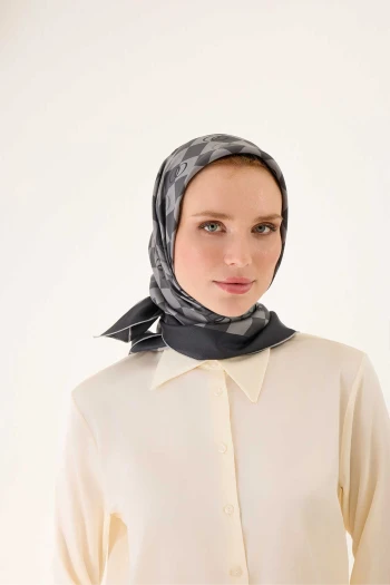 Black İmannoor Dama Logo Twill İpek Eşarp 251-1008