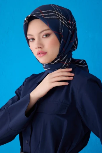 52 Belli Twill İpek Eşarp 4122D