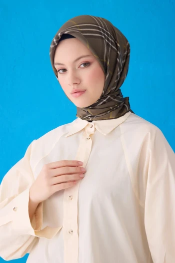 84 Belli Twill İpek Eşarp 4122D