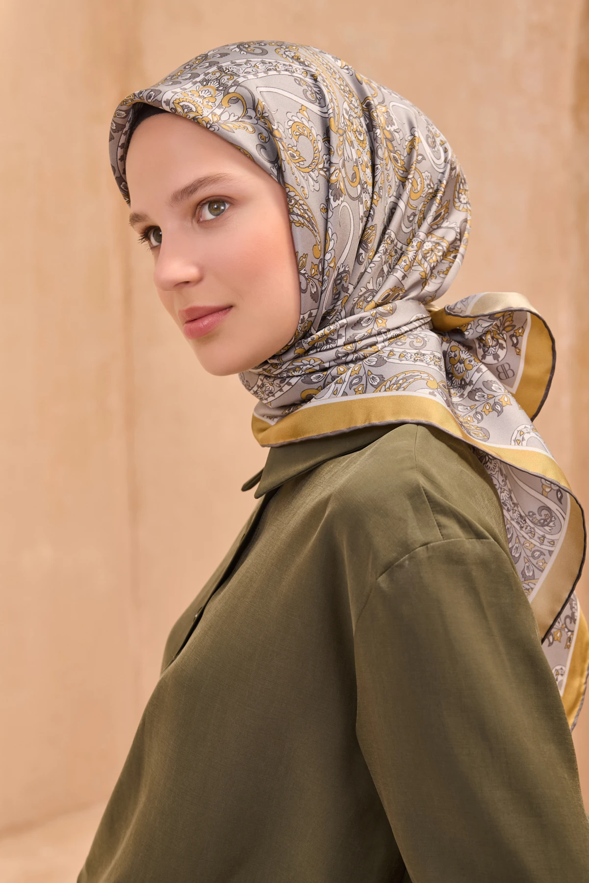 03 Belli Twill İpek Eşarp 4101D