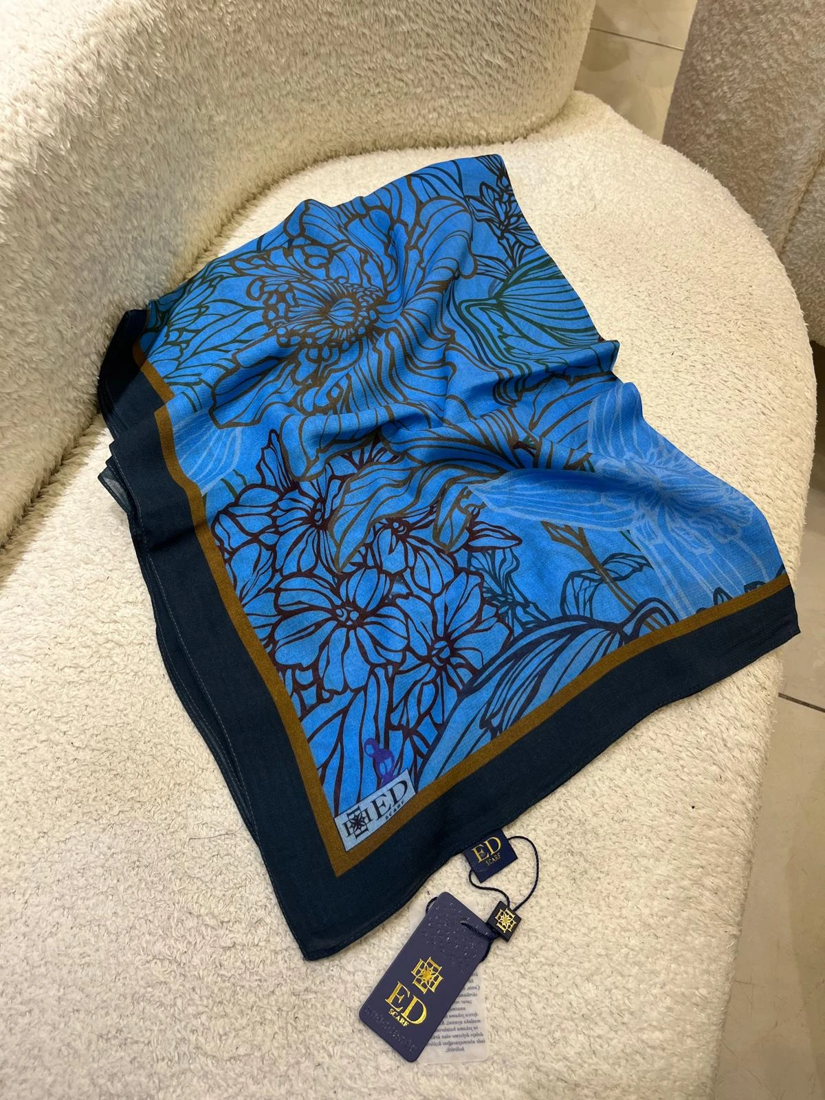 07 Ed Scarf Çiçek Dalgası Desenli Şal
