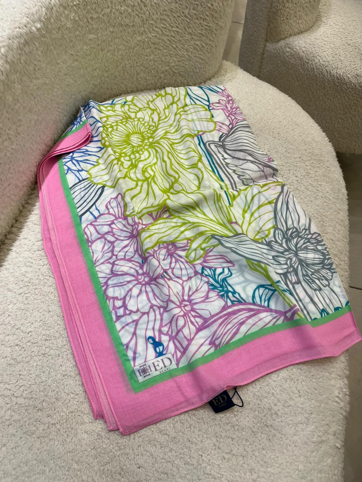 08 Ed Scarf Çiçek Dalgası Desenli Şal
