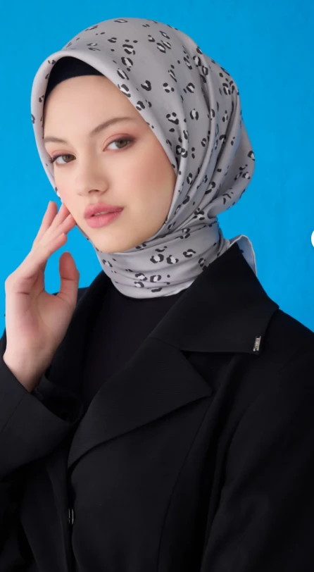 30 Belli Twill İpek Eşarp 4126D