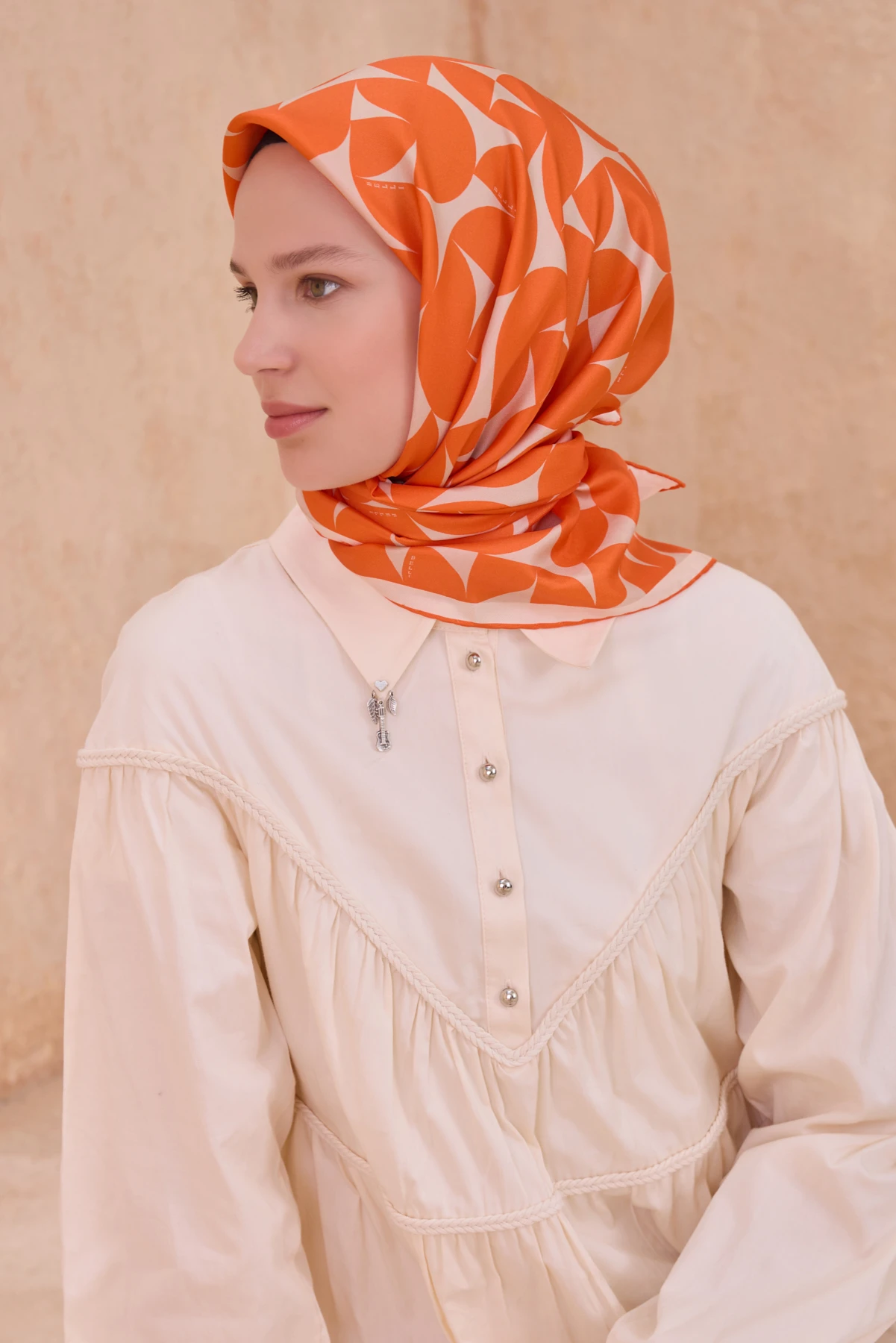 31 Belli Twill İpek Eşarp 4117D