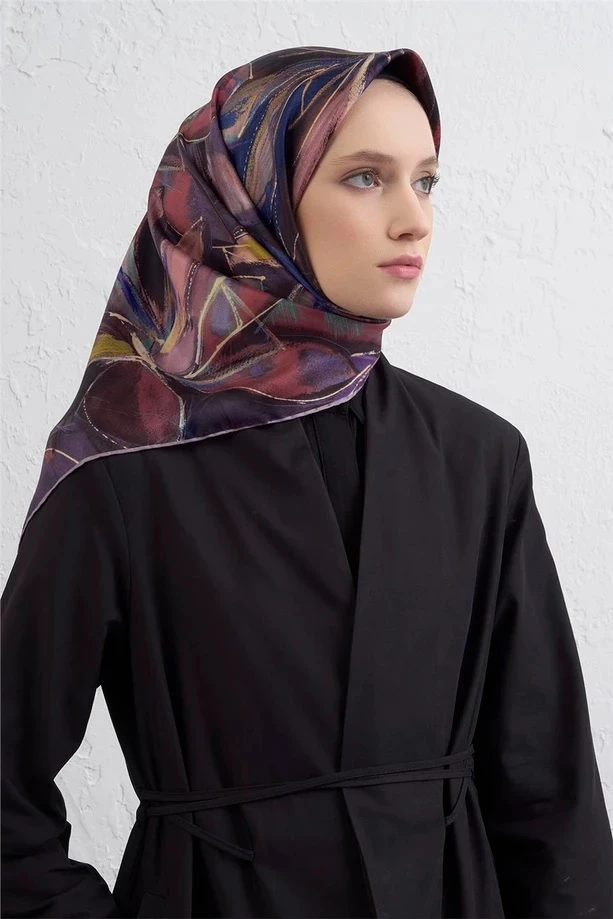 34 Armine Sura İpek Eşarp 9406D
