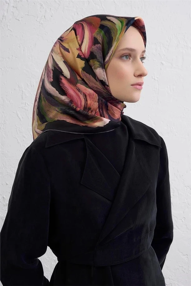 36 Armine Sura İpek Eşarp 9423D