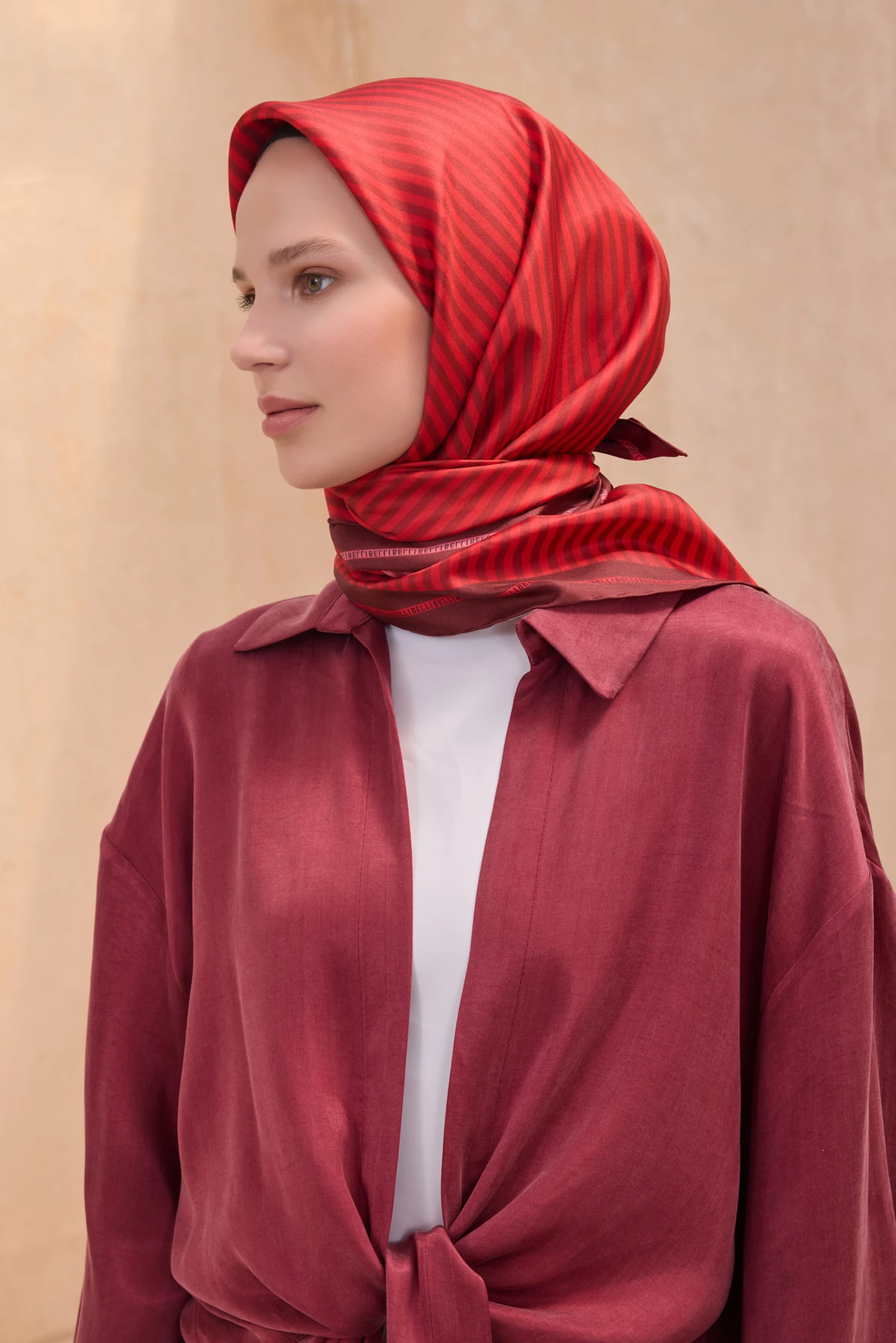 38 Belli Twill İpek Eşarp 4115D