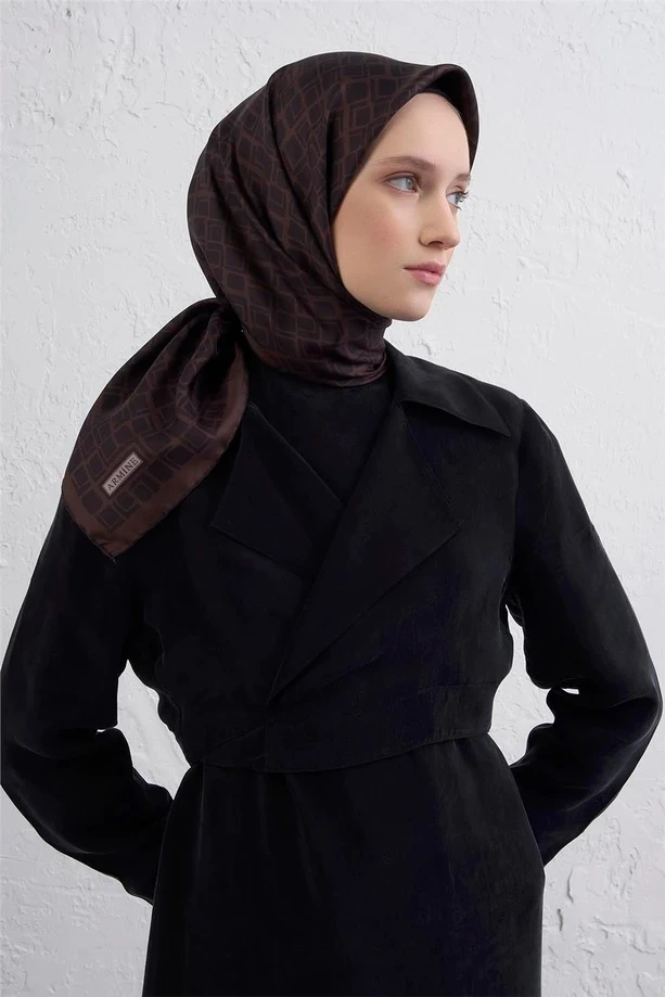 51 Armine Sura İpek Eşarp 9438D