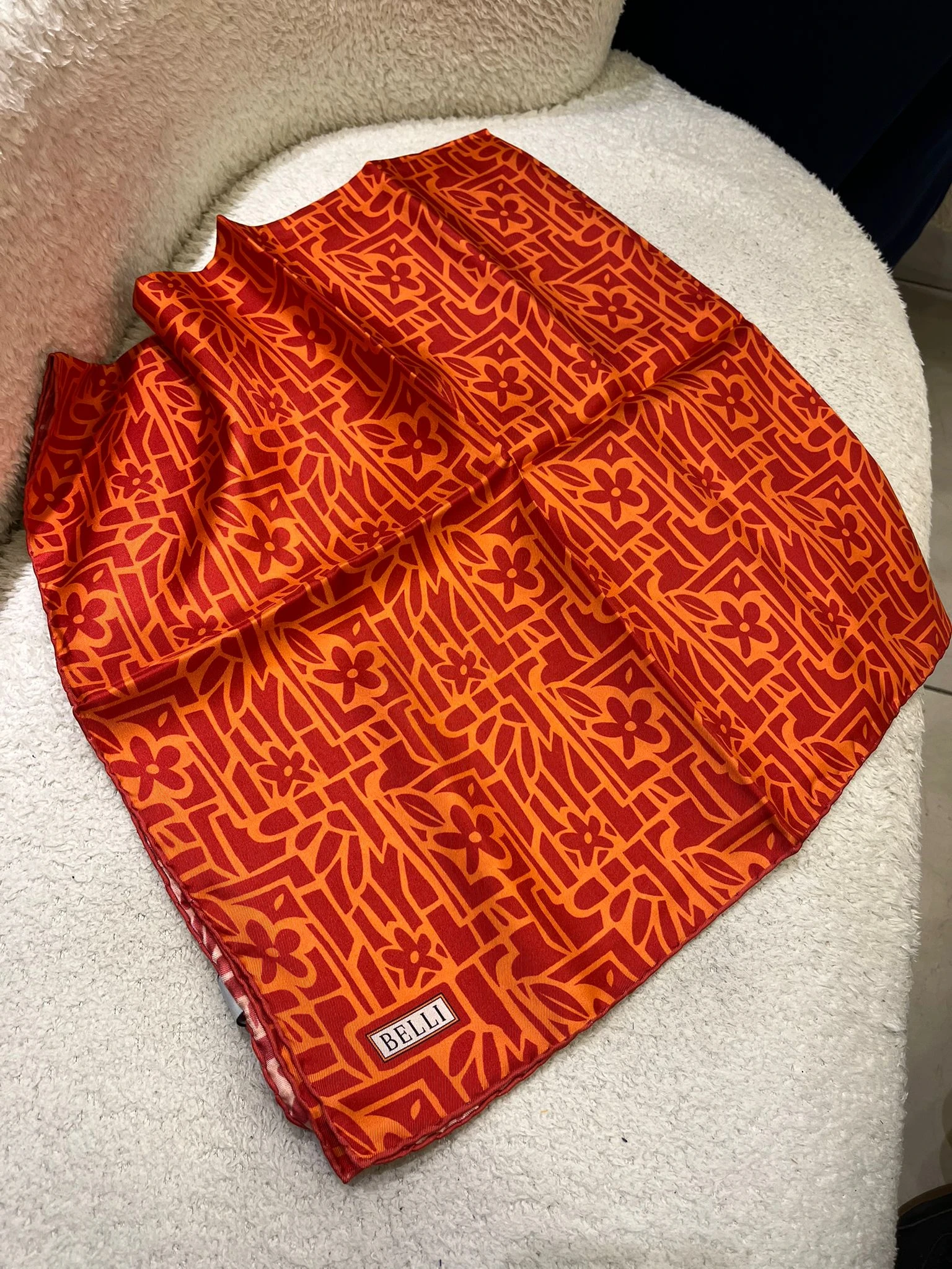 52 Belli Twill İpek Eşarp 4024D