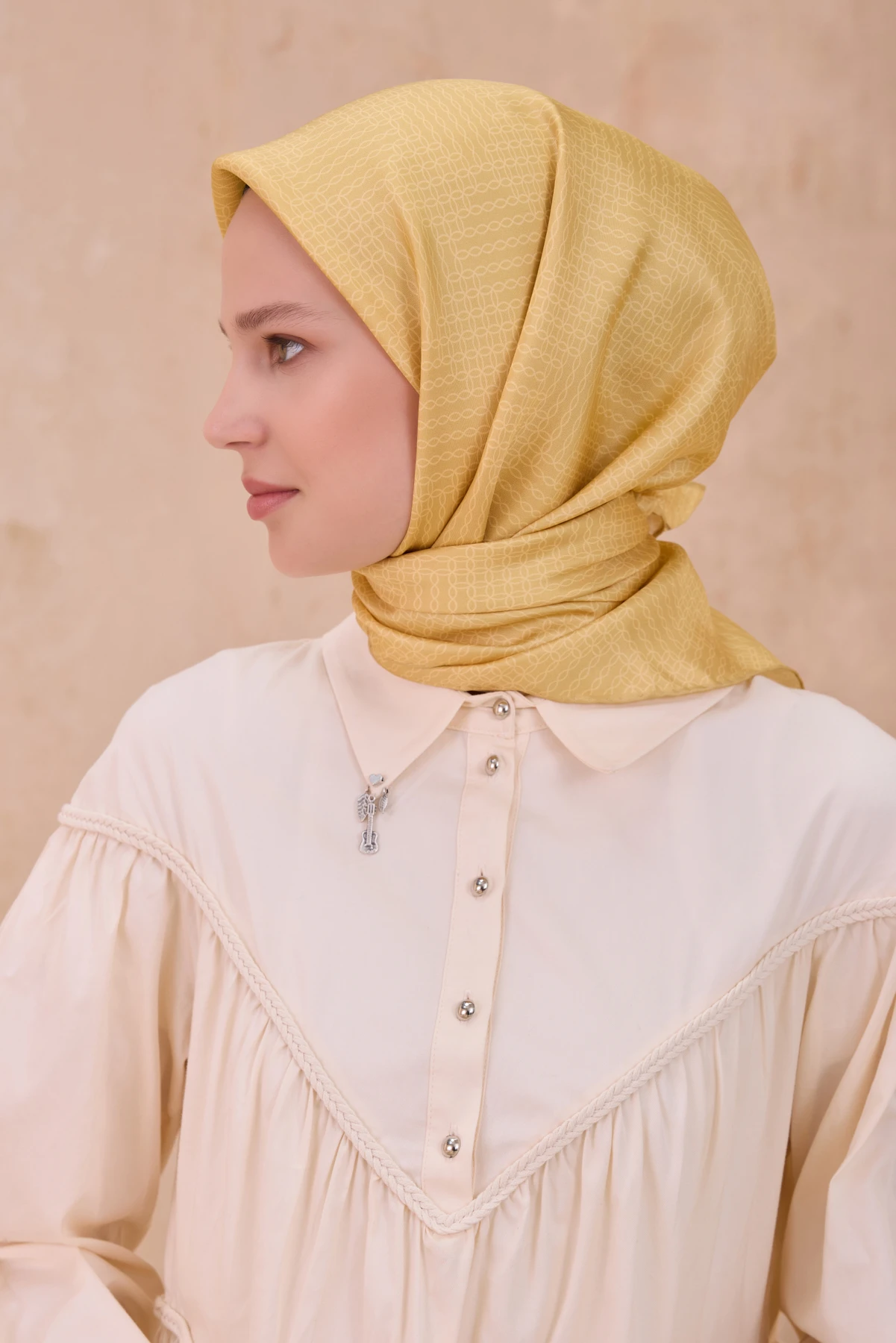 53 Belli Twill İpek Eşarp 4104D