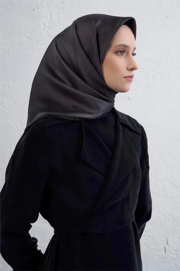 54 Armine Sura İpek Eşarp 9402D