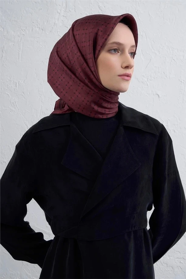 56 Armine Sura İpek Eşarp 9440D
