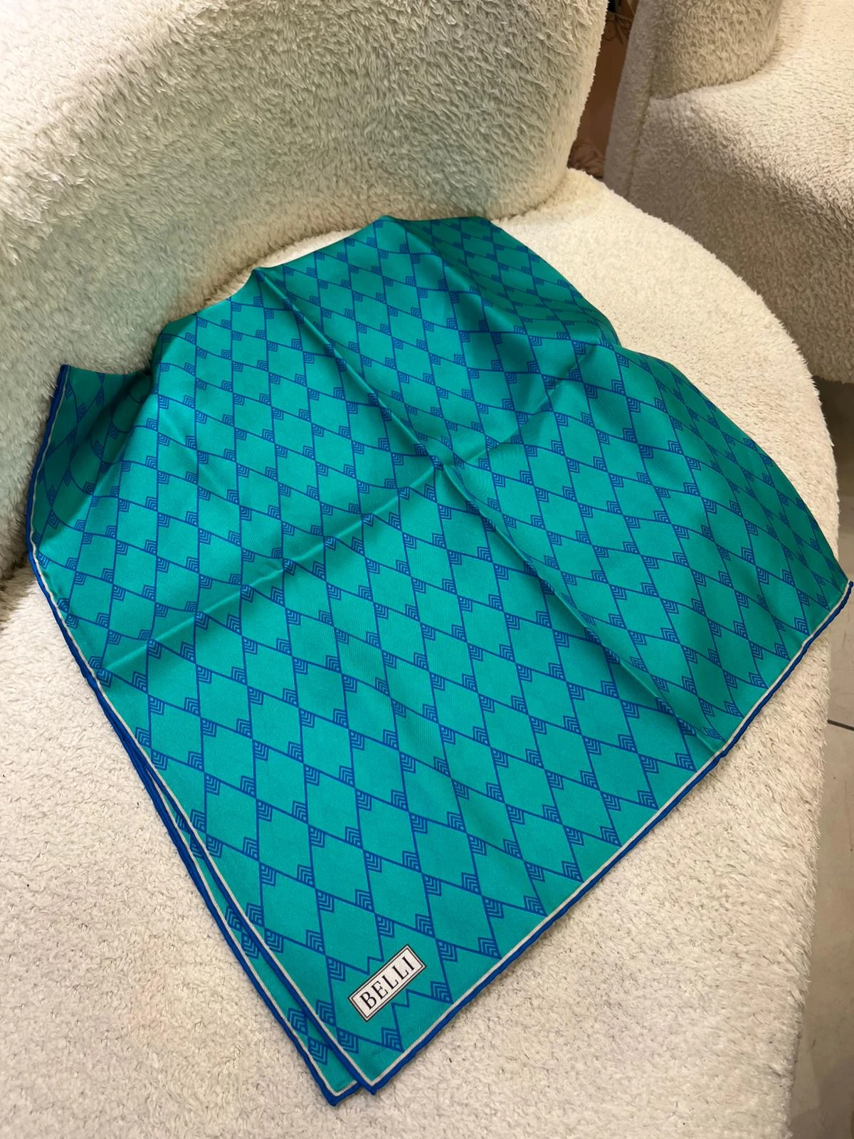 80 Belli Twill İpek Eşarp 4031D