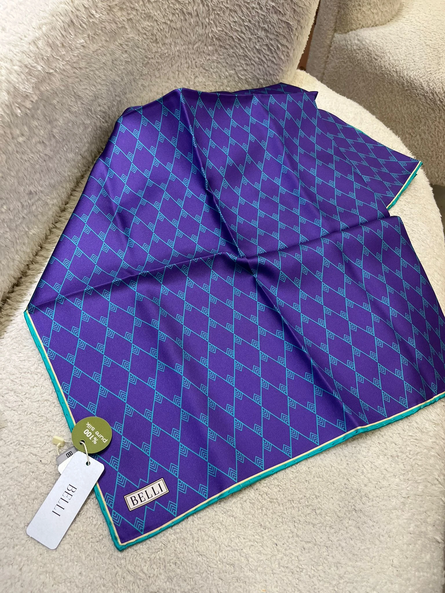 83 Belli Twill İpek Eşarp 4031D