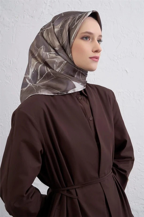 85 Armine Sura İpek Eşarp 9406D