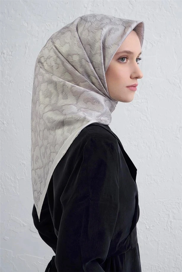 85 Armine Sura İpek Eşarp 9408D