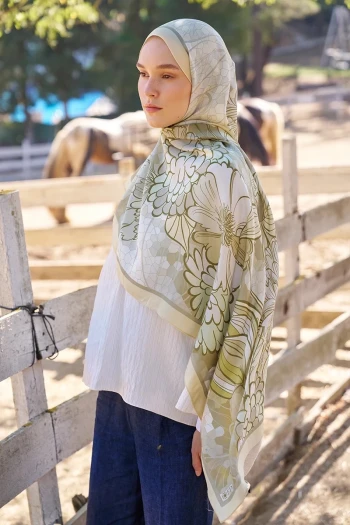 Sarı Ed Scarf Inspired Velarose Desen Şal