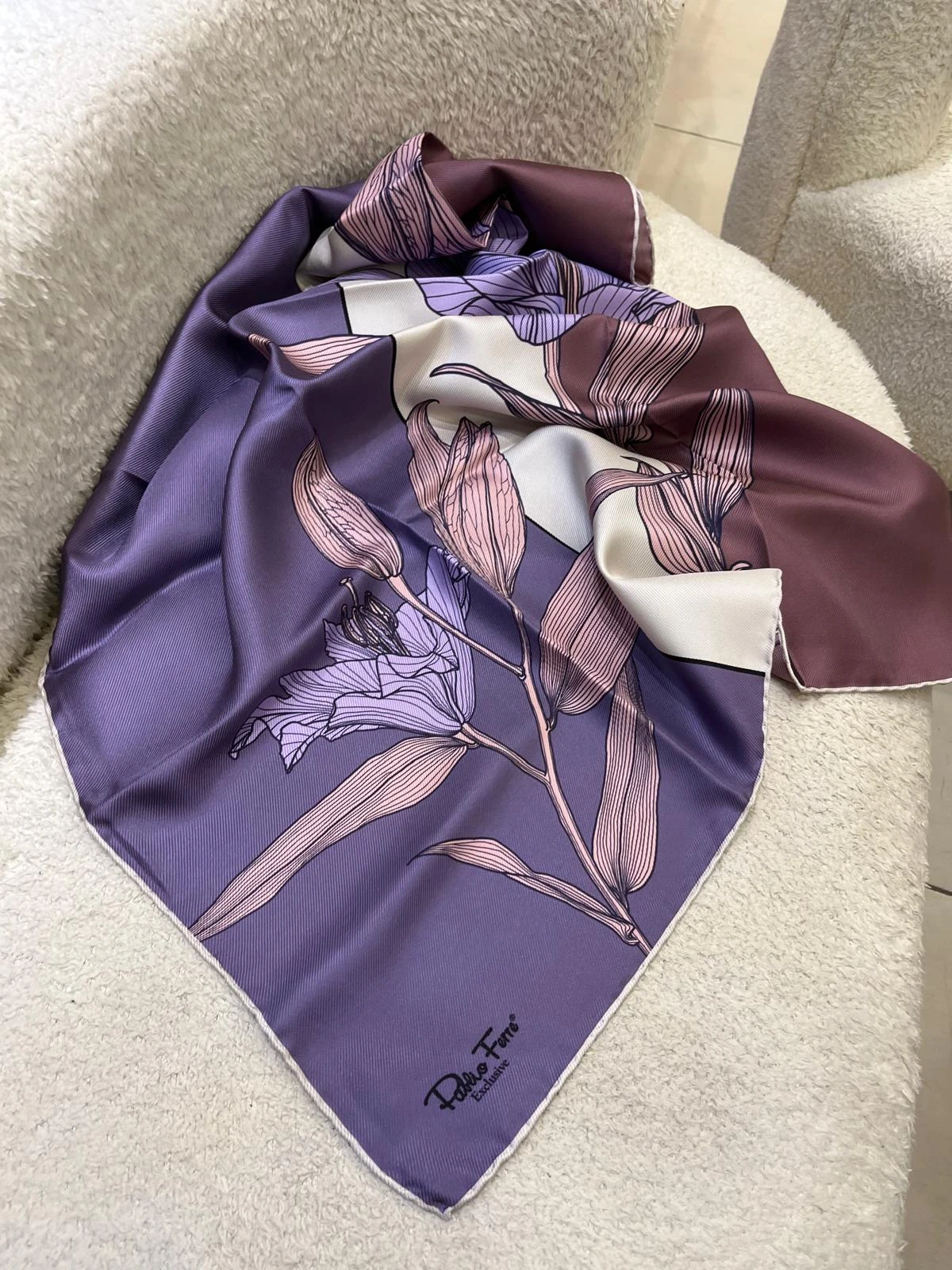 Mor Pablio Ferre Lale Desen Twill İpek Eşarp