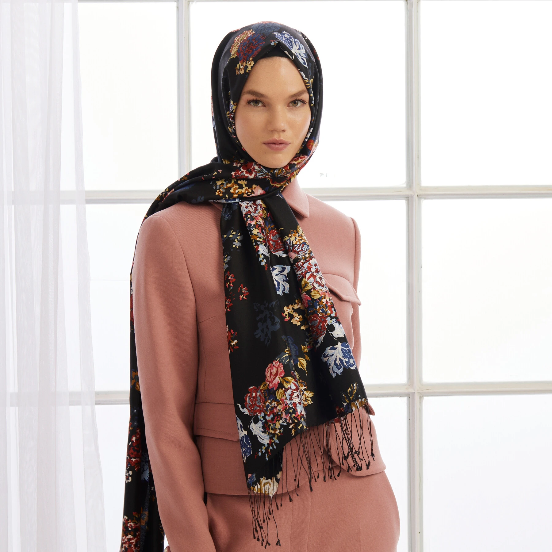 SİYAH İpekevi İpek Şal 5716