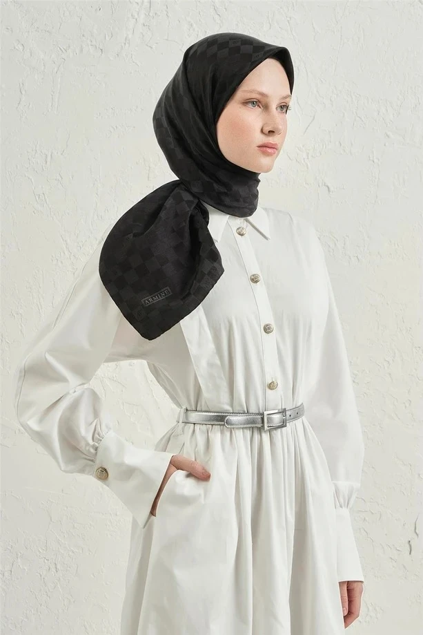 01 Armine J. İpek Dama Eşarp