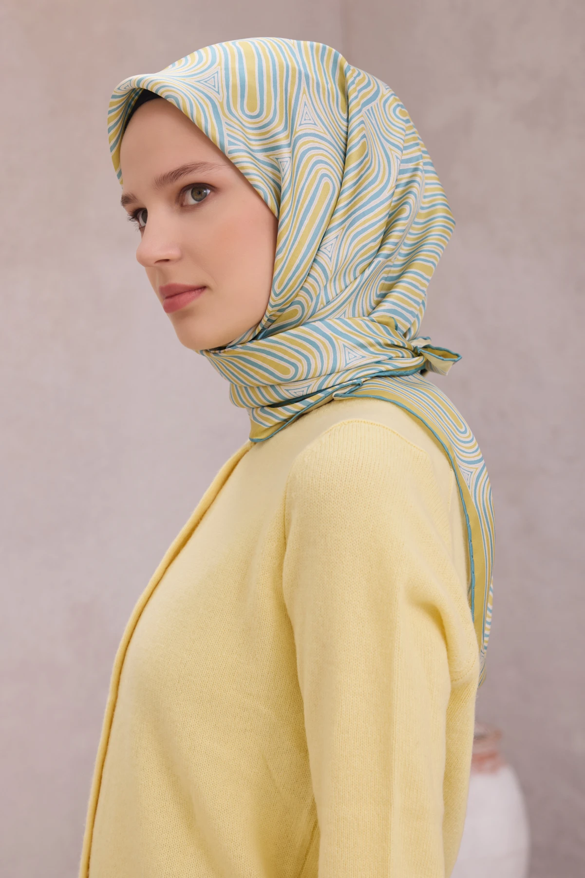 01 Belli Twill İpek Eşarp 4209D